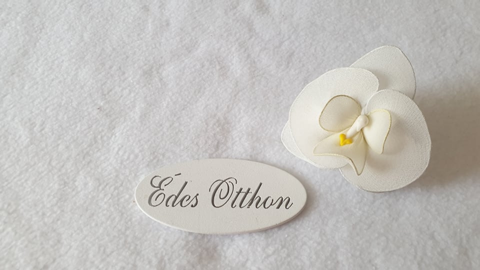 "Édes otthon" ovál táblák fehér