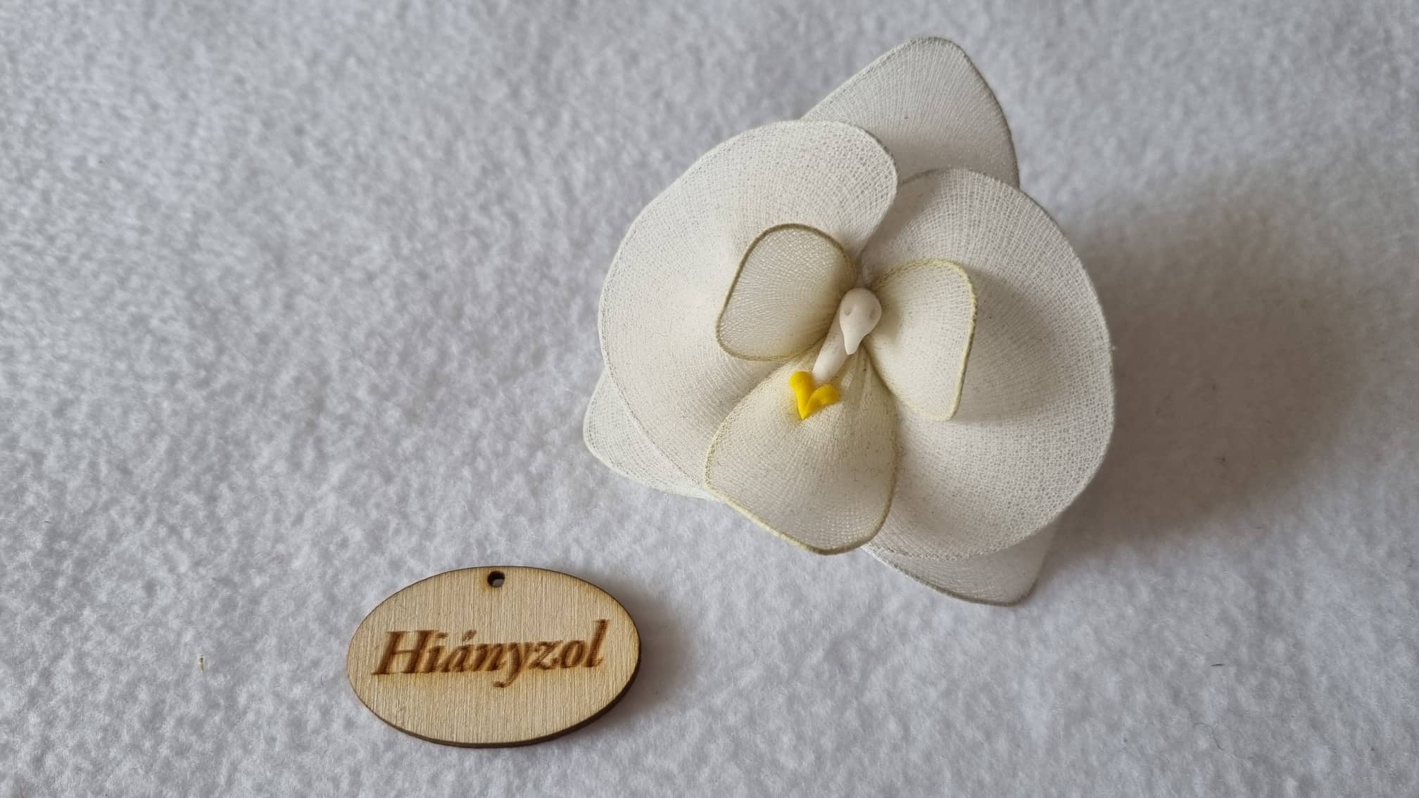"Hiányzol" ovál tábla 2,5x4cm 